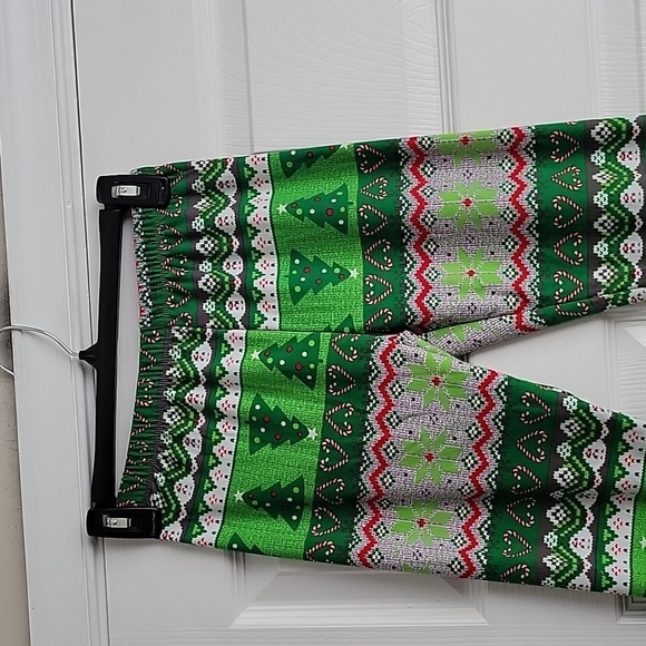 No Boundaries Tree Print Leggings - Picture 3 of 11